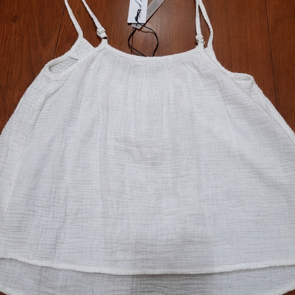 Red Haute White Camisole Top NWT SIZE XS - Picture 3 of 4
